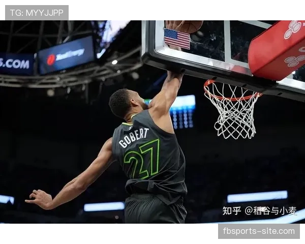 约翰逊内线单打高效砍分显著提升球队关键时刻得分能力